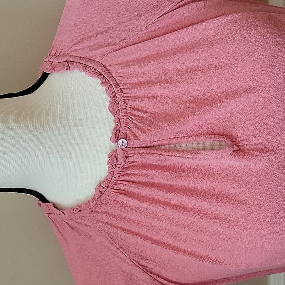Pink top - Picture 2 of 5